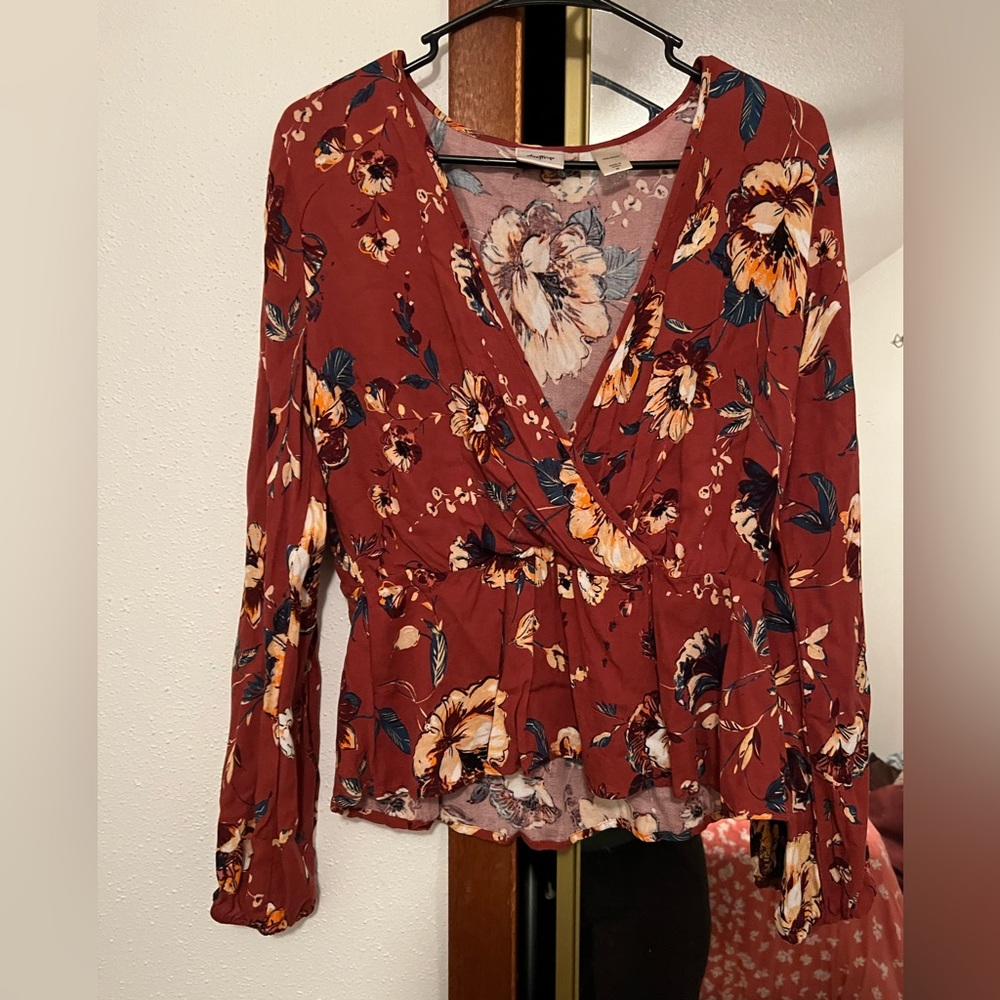 Womens flowy top